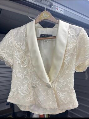 J.R. Nites Cream Lace Short-Sleeve Satin-Trim Blazer